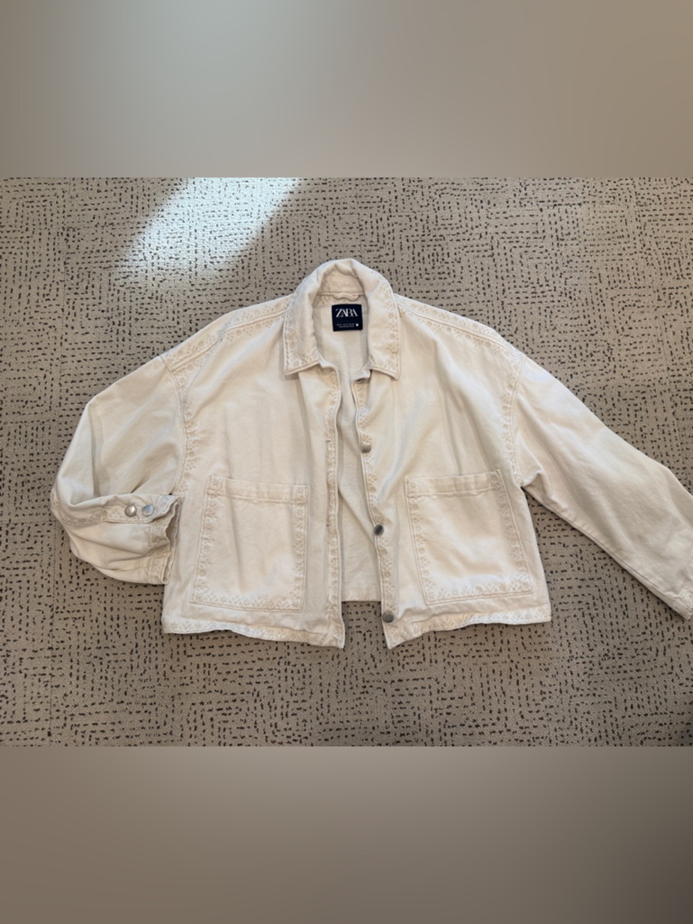 Zara Light Cream Workwear Jacket cropped with embroidery details size small